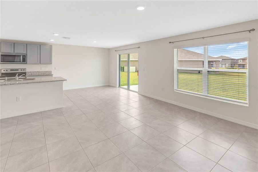 Spacious, unfurnished interior of a new home in , Wimauma (Image 28). Spacious, unfurnished interior of a new home in , Wimauma (Image 28).