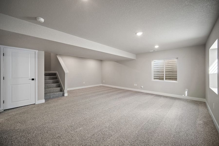 Spacious, unfurnished interior of a new home in Aspen Ranch, Fountain (Image 40).