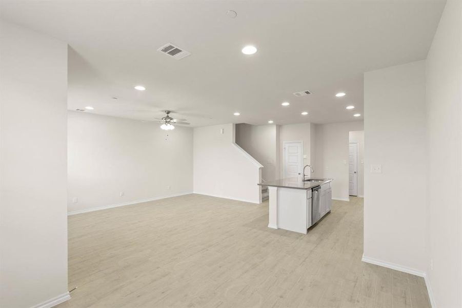 4509 Avion-Dining-2