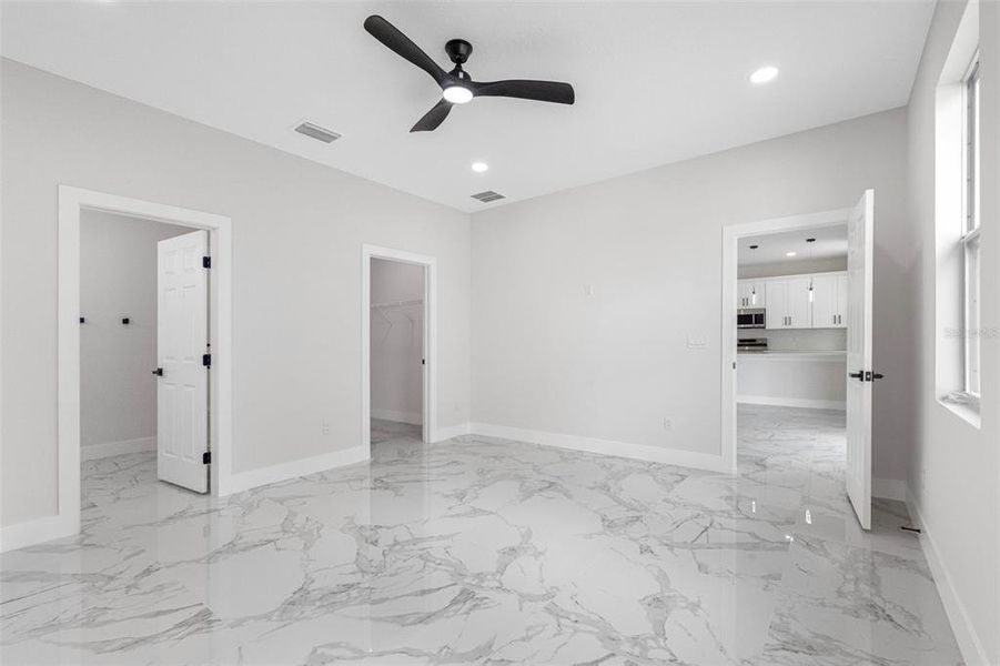 Spacious, unfurnished interior of a new home in , Port Richey (Image 33).