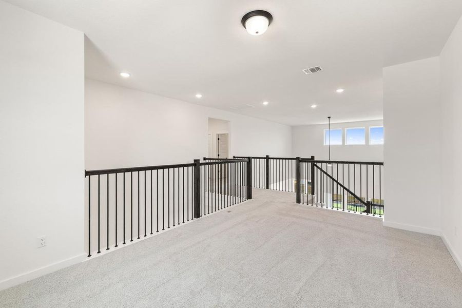 Spacious, unfurnished interior of a new home in Heritage, Dripping Springs (Image 26).