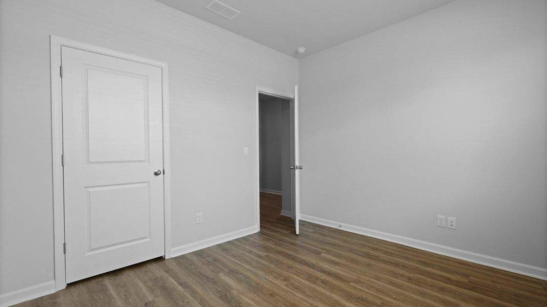 Spacious, unfurnished interior of a new home in Hillcrest, Ravenel (Image 16).