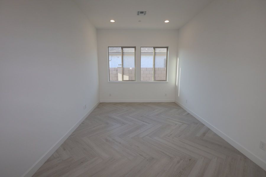 Spacious, unfurnished interior of a new home in Tierra at Legado West, Queen Creek (Image 6).
