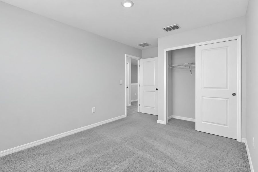 Spacious, unfurnished interior of a new home in Firethorn, Parrish (Image 11).