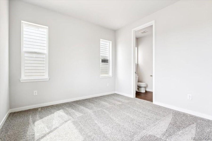 Spacious, unfurnished interior of a new home in Prestige Collection at Parkdale Commons, Lafayette (Image 20).