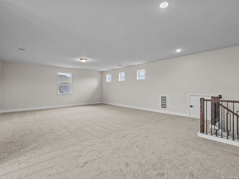 Spacious, unfurnished interior of a new home in Potranco Oaks, Castroville (Image 31). Spacious, unfurnished interior of a new home in Potranco Oaks, Castroville (Image 31).