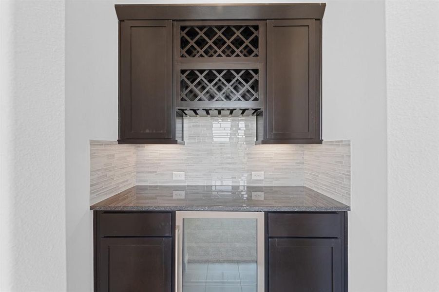 Furnished interior view inside a new home in Valencia 60', Manvel (Image 13).