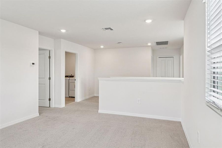 Spacious, unfurnished interior of a new home in , Davenport (Image 33).