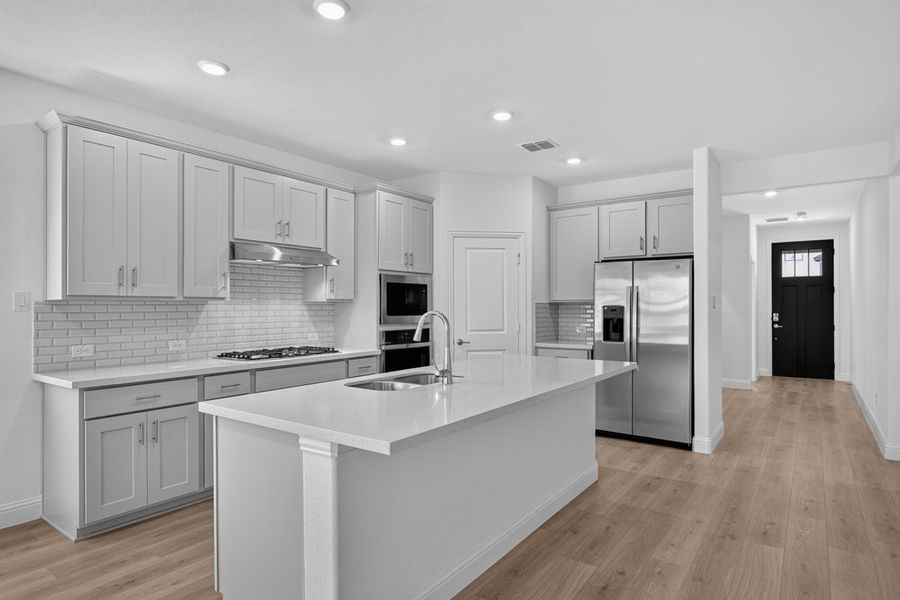 Furnished interior view inside a new home in Madero 50s, Fort Worth (Image 5).