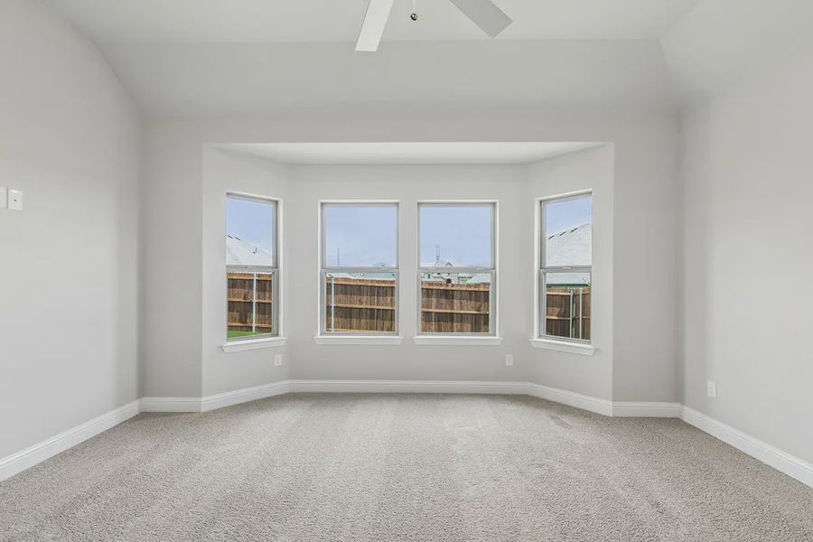 Spacious, unfurnished interior of a new home in Summer Crest, Fort Worth (Image 24).