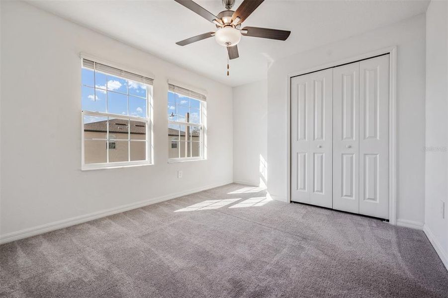 Spacious, unfurnished interior of a new home in , Tampa (Image 24).