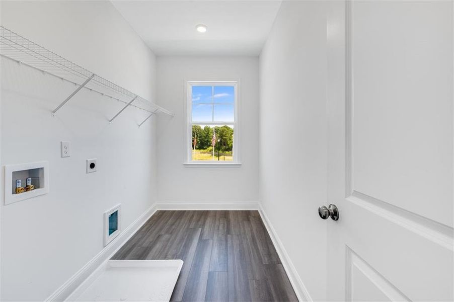 Spacious, unfurnished interior of a new home in Oakmead, Buford (Image 24).