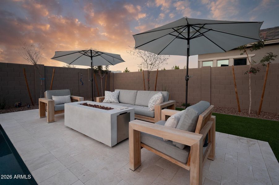 96_20076_W_Campbell_Art4_mls