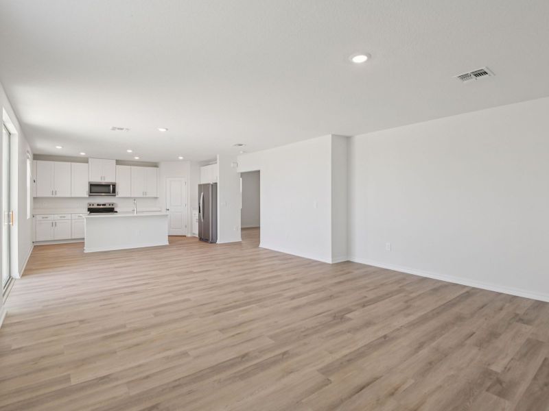 Spacious, unfurnished interior of a new home in Oakfield Trails - Classic Series, Parrish (Image 6).