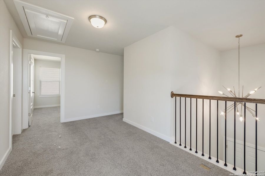 Spacious, unfurnished interior of a new home in Park Hill Commons, San Antonio (Image 20).