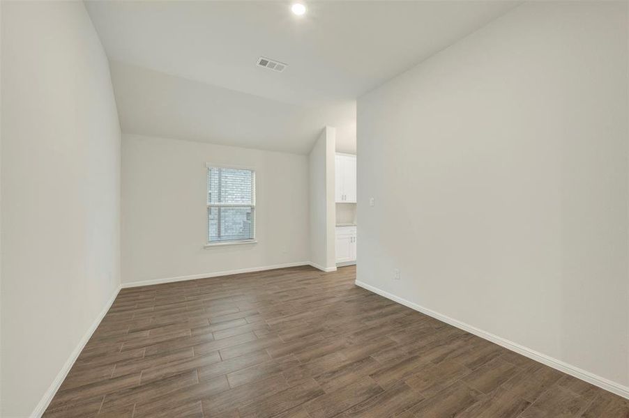 Spacious, unfurnished interior of a new home in The Preserve, Justin (Image 39).