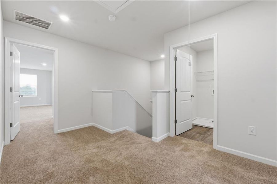 Spacious, unfurnished interior of a new home in Moss Creek, Hogansville (Image 19).