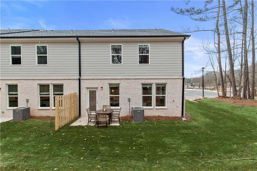 Exterior details and patio area of a home in Diamante, Stockbridge (Image 22).