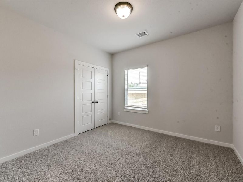 Spacious, unfurnished interior of a new home in Sundance Cove, Crosby (Image 39).