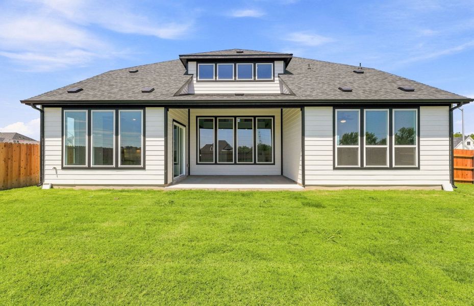 Exterior details and patio area of a home in Kuempel Estates, Pflugerville (Image 29).