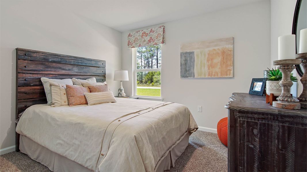 Representative furnished interior of a home built from the Cali by D.R. Horton in Ashton Park Phase III, Freeport (Image 31).
