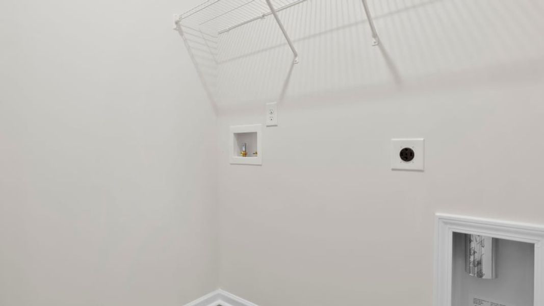 Spacious, unfurnished interior of a new home in Woodglen, Piedmont (Image 35).