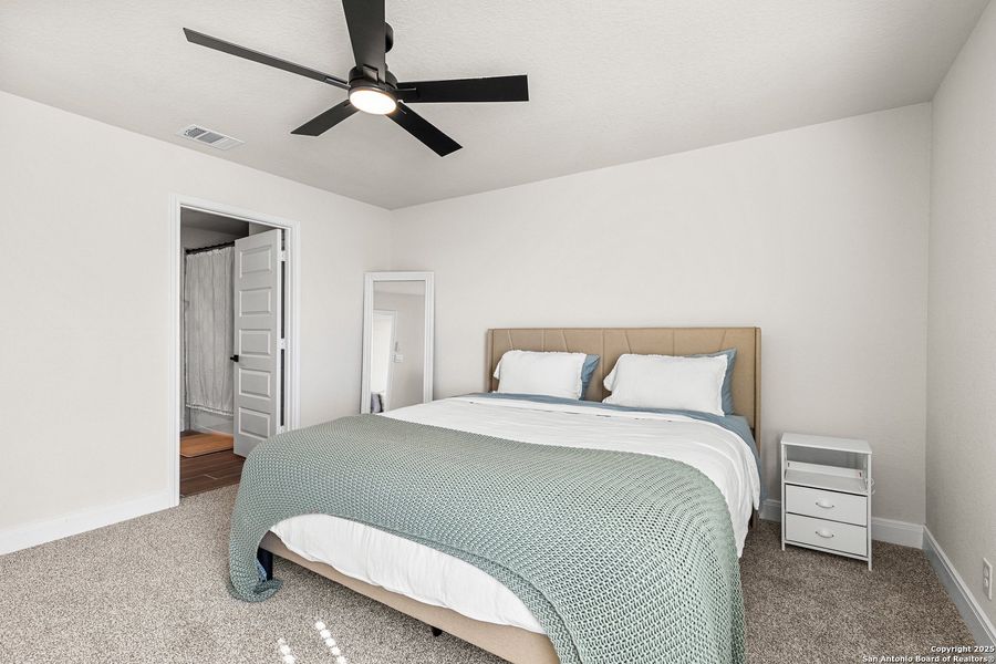 Furnished interior view inside a new home in , Cibolo (Image 31). Furnished interior view inside a new home in , Cibolo (Image 31).