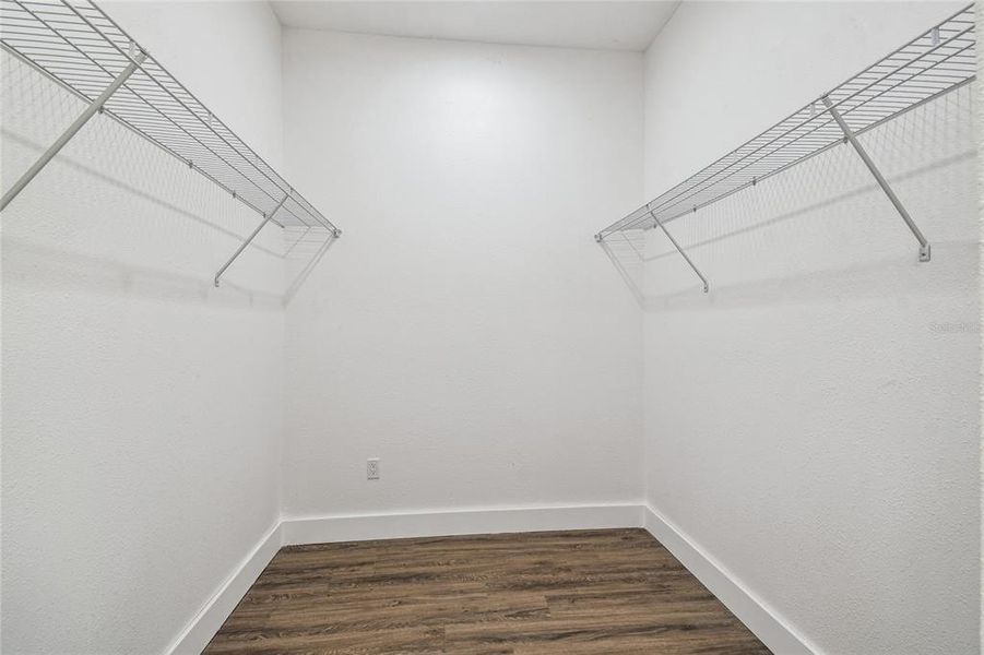 Spacious, unfurnished interior of a new home in , Spring Hill (Image 26).