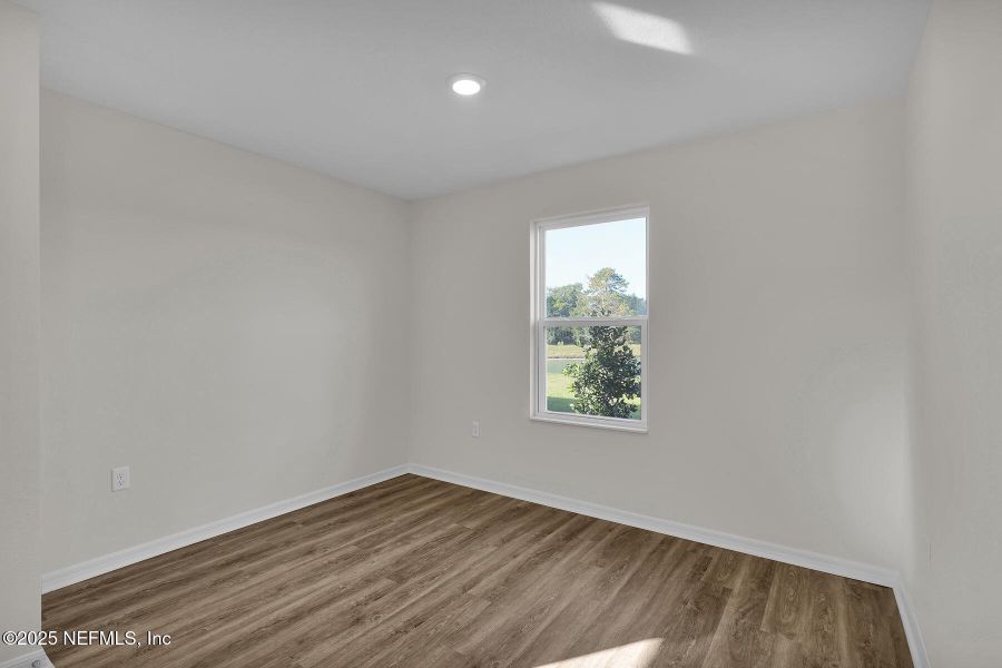 Spacious, unfurnished interior of a new home in Rolling Hills, Green Cove Springs (Image 12).