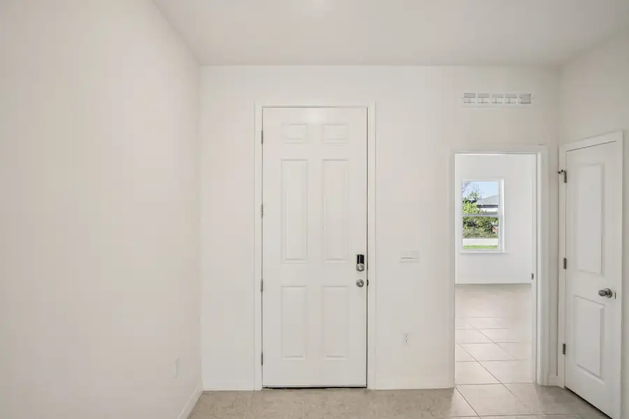 Representative unfurnished interior of a home built from the Huntington by Maronda Homes in Palm Coast, Palm Coast (Image 33).