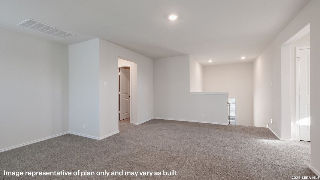 Spacious, unfurnished interior of a new home in Solana Ridge, San Antonio (Image 20). Spacious, unfurnished interior of a new home in Solana Ridge, San Antonio (Image 20).