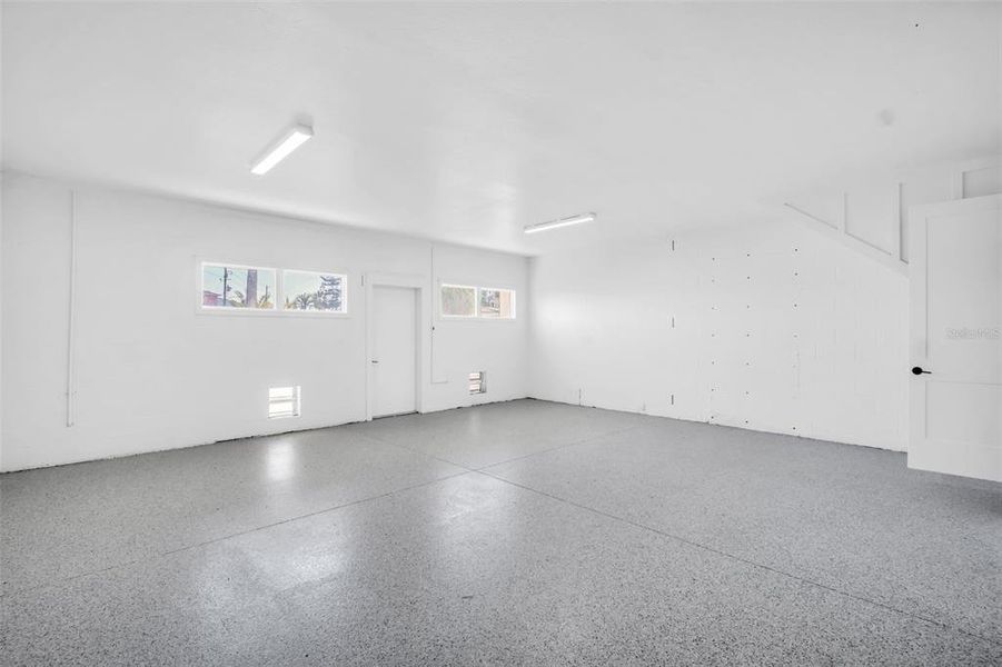 Spacious, unfurnished interior of a new home in , St. Petersburg (Image 57).