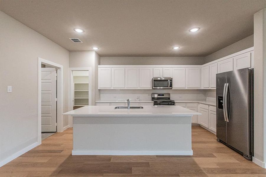 Furnished interior view inside a new home in Elevon, Lavon (Image 11).