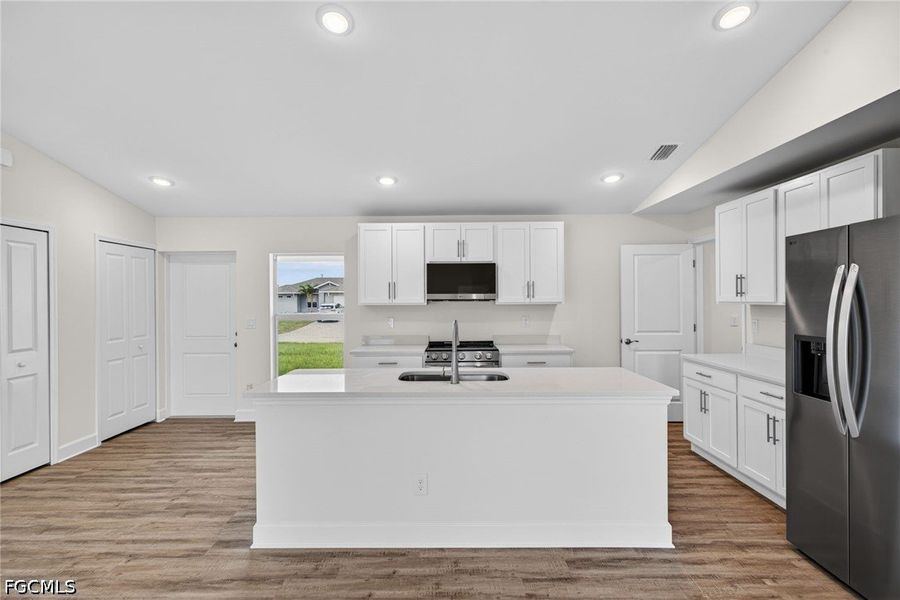 Furnished interior view inside a new home in Cape Coral, Cape Coral (Image 8).