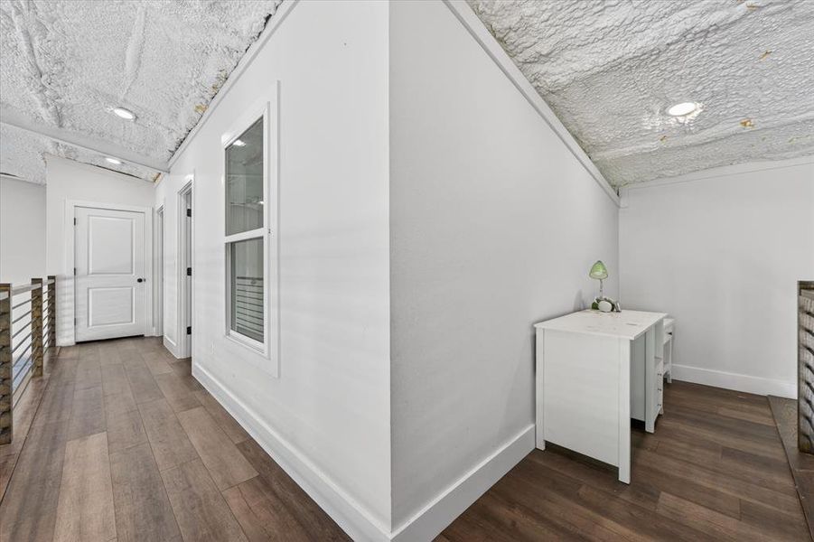 Spacious, unfurnished interior of a new home in , Ponder (Image 20).