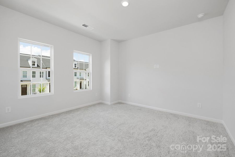 Spacious, unfurnished interior of a new home in Edgewood Preserve, Huntersville (Image 25). Spacious, unfurnished interior of a new home in Edgewood Preserve, Huntersville (Image 25).