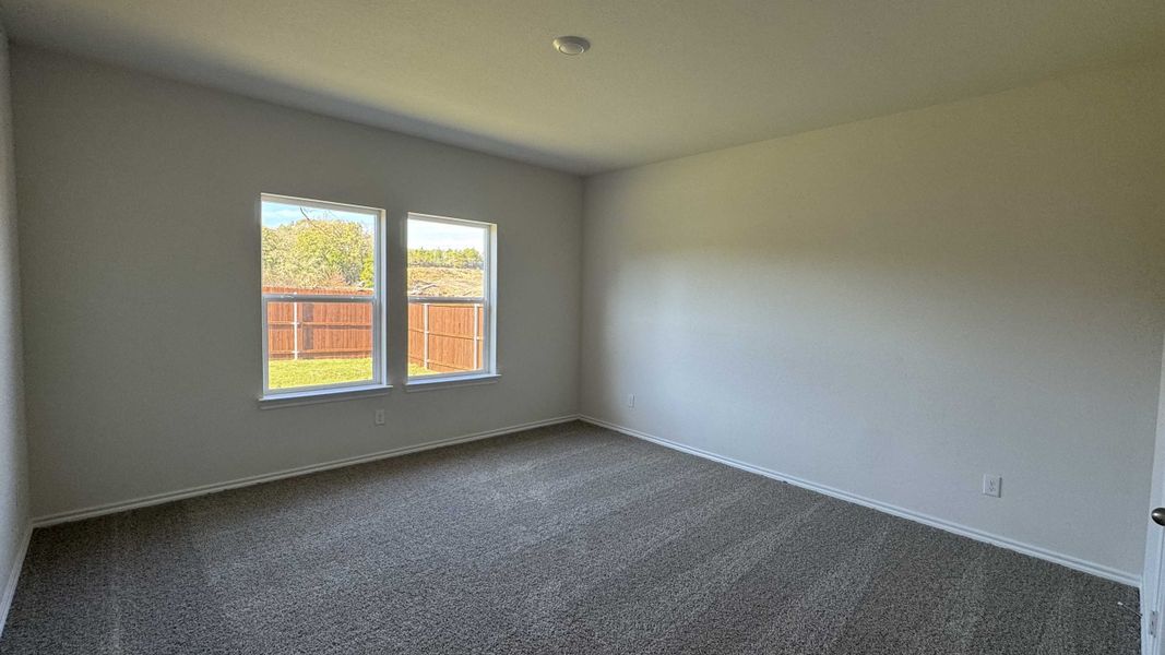 Spacious, unfurnished interior of a new home in Blaire Lake, Tyler (Image 7).