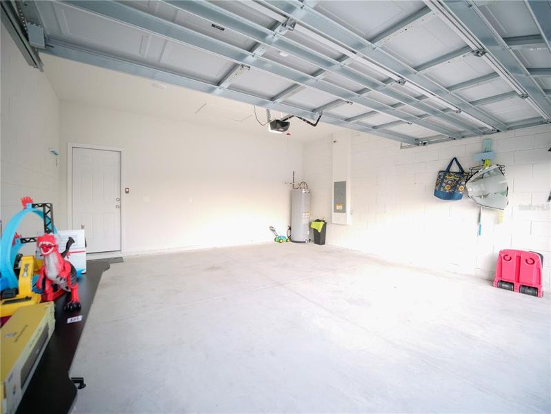 Spacious, unfurnished interior of a new home in , Ocala (Image 20). Spacious, unfurnished interior of a new home in , Ocala (Image 20).
