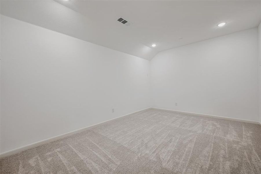 Spacious, unfurnished interior of a new home in , Frisco (Image 29).