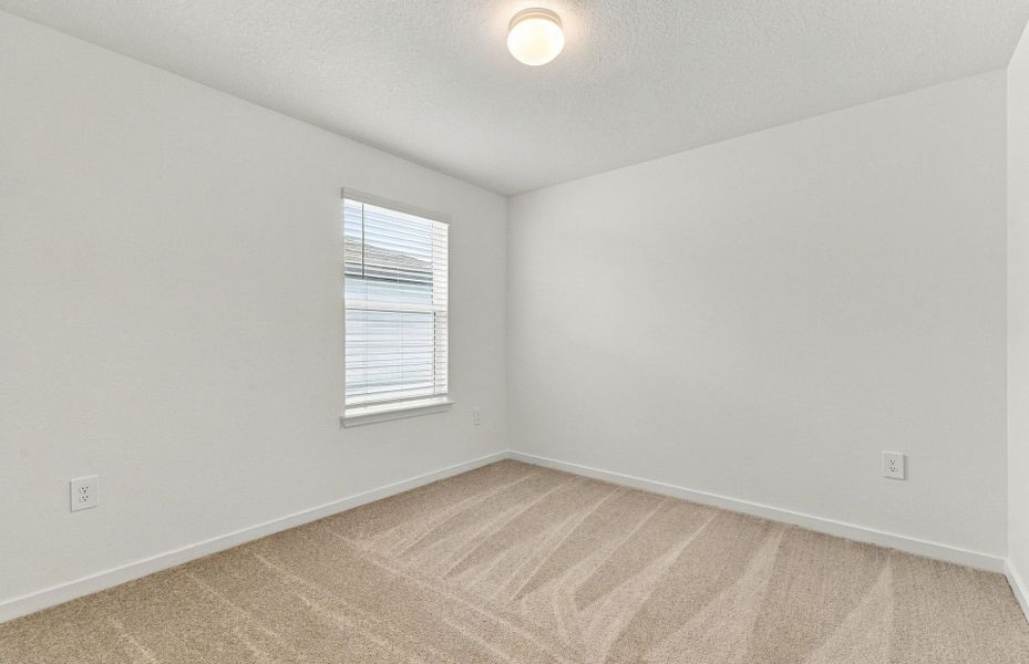 Spacious, unfurnished interior of a new home in Silverlake, Lake Alfred (Image 21).