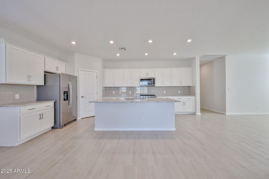 09_New-Homes-for-Sale_Surprise_AZ 09_New-Homes-for-Sale_Surprise_AZ