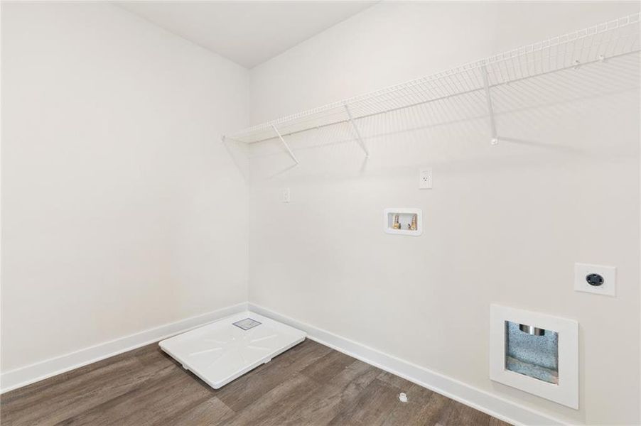 Spacious, unfurnished interior of a new home in Fern Dale, Fairburn (Image 19).