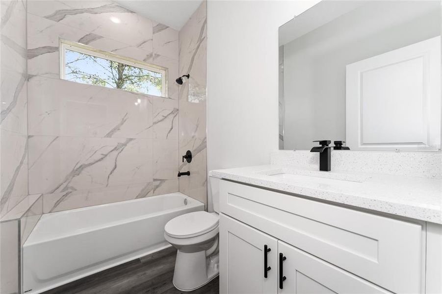 Furnished interior view inside a new home in , Ocala (Image 7).