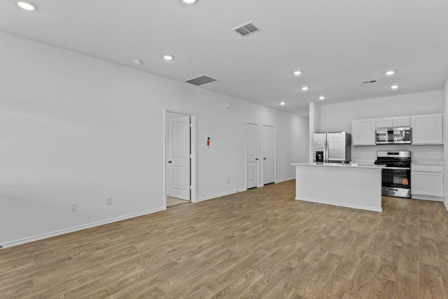 Spacious, unfurnished interior of a new home in Wayside, Uhland (Image 11).