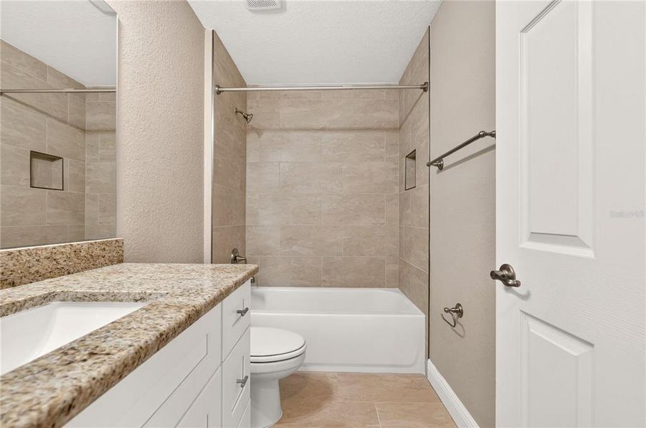Furnished interior view inside a new home in , Dunnellon (Image 11).