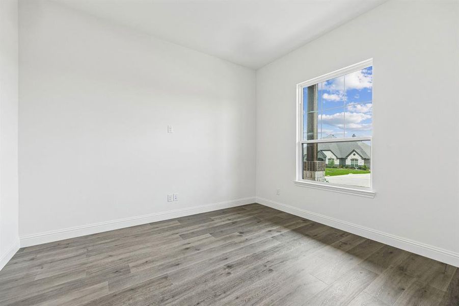 Spacious, unfurnished interior of a new home in Oak Creek Ranch, Midlothian (Image 24). Spacious, unfurnished interior of a new home in Oak Creek Ranch, Midlothian (Image 24).