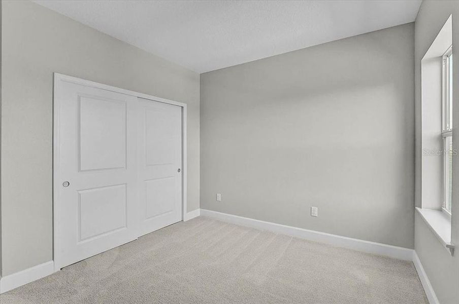 Spacious, unfurnished interior of a new home in , Sarasota (Image 40).