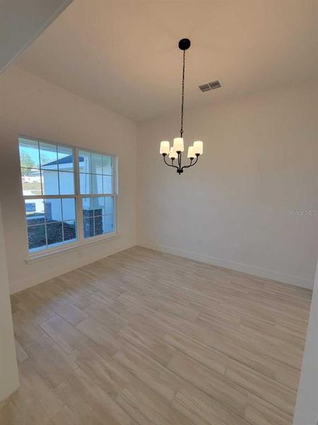 Spacious, unfurnished interior of a new home in , Ocala (Image 11).