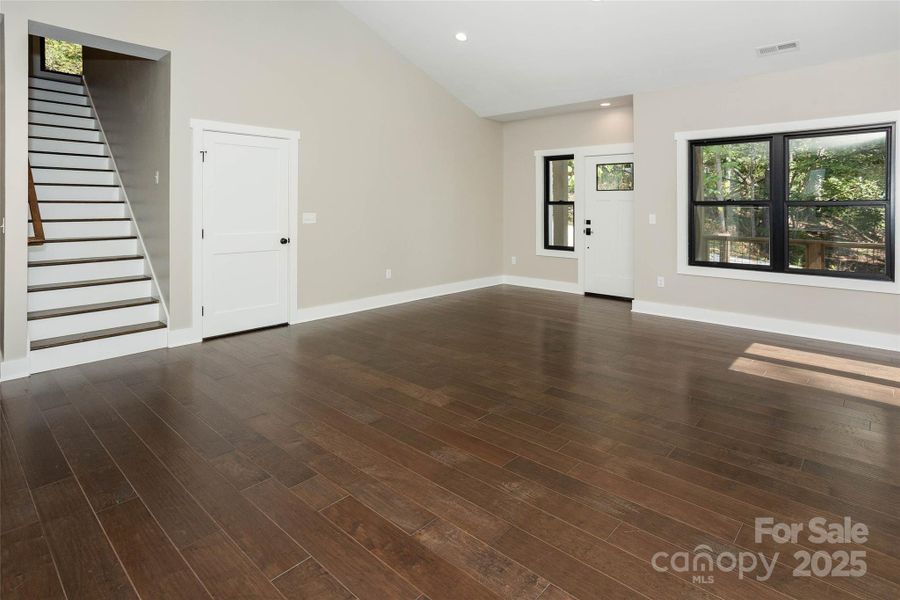 Spacious, unfurnished interior of a new home in , Horse Shoe (Image 25).
