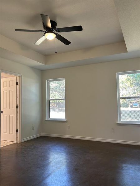 Spacious, unfurnished interior of a new home in , Grandview (Image 14).